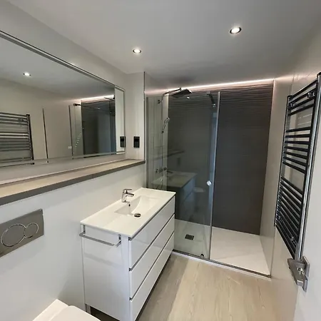 Apartment Deluxe Marina View Seafront Gibraltar